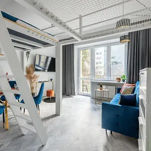 Luxury In The Center Apartment Warsaw